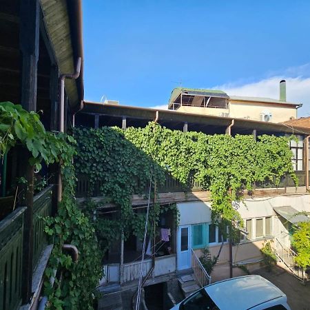 Local Hotel Tbilisi Exterior foto